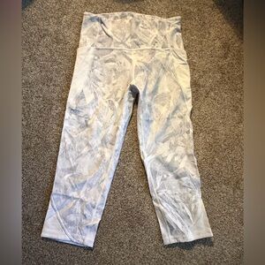 Women’s LuluLemon White and Grey Patterned Leggings